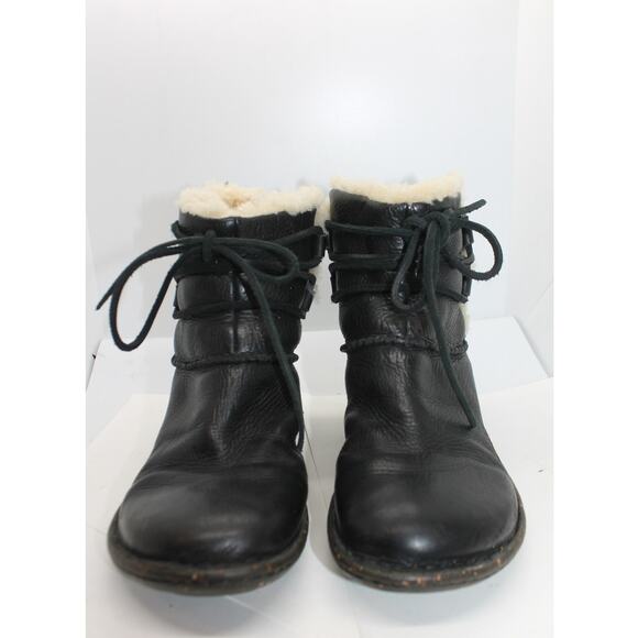 Ugg Women's Black Caspia Boots sz 7 US - Picture 1 of 5